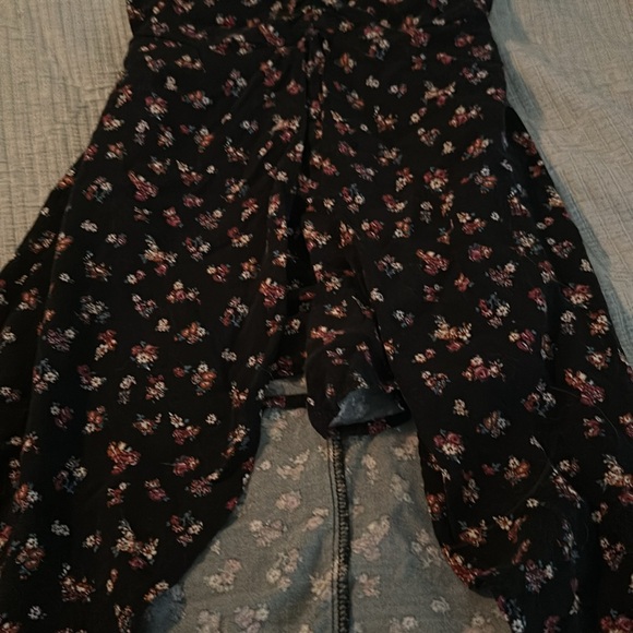 Girls romper.  Shorts under, dress/cape in back - Picture 2 of 4